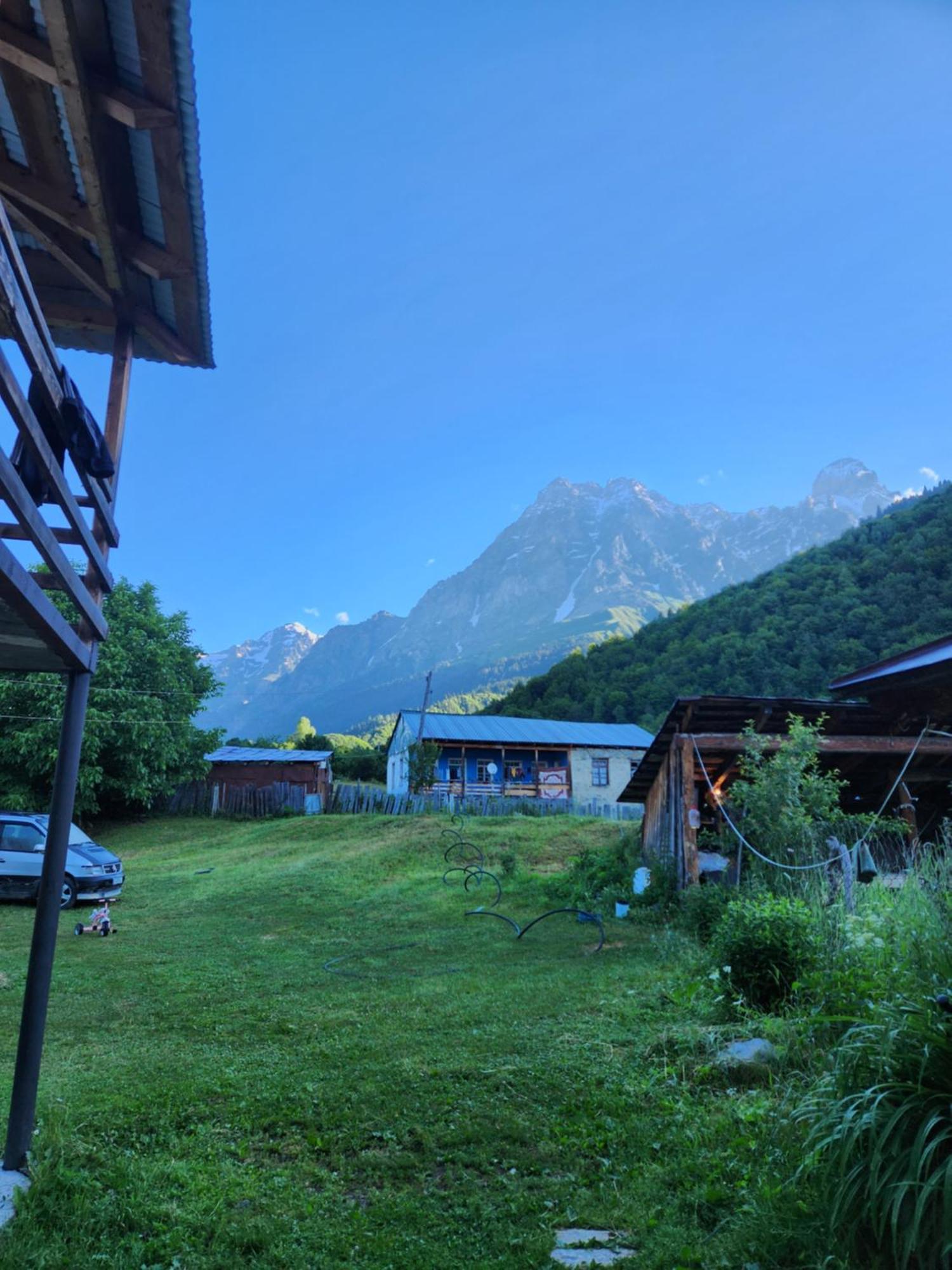 Iason Guest House In Mazeri Mestia Exteriör bild